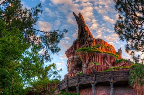 The 17 Best Rides at California's Disneyland