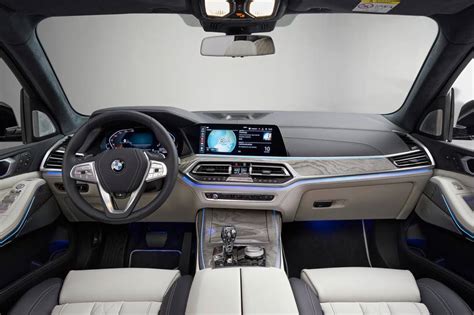 2022 BMW X7 Interior Pictures