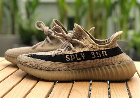 Relatif Grand univers Coudre adidas yeezy boost sply 350 v2 miroir de porte Papa mélanger