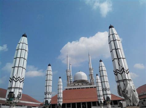 Masjid Agung Jawa Tengah, Semarang – Rumah Anak Mandiri