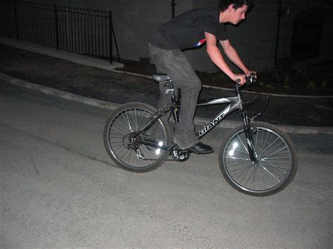 Basic Bike Tricks and Skills : 6 Steps (with Pictures) - Instructables