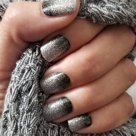 UPDATED: 50 Elegant Black and Silver Nails (July 2020)