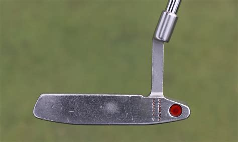 Here's the record-breaking price tag Tiger Woods' putter sold for