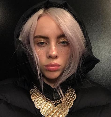 Billie Eilish Hairstyles : Billie Eilish's Best Hairstyles and Hair ...