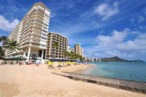 Beachfront at Waikiki Shore Has Cable/satellite TV and Washer - UPDATED 2022 - Tripadvisor ...