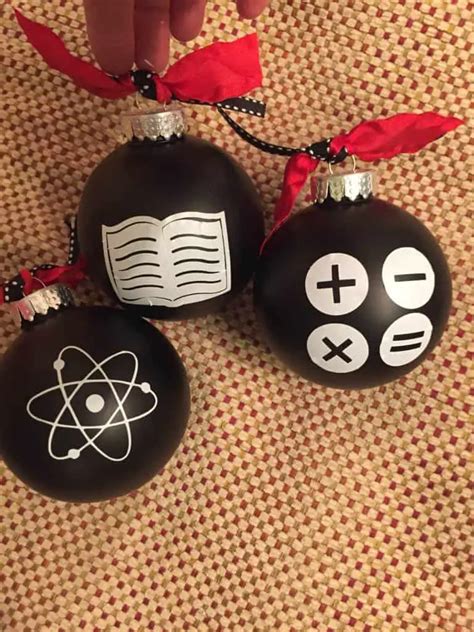 Easy to make teacher ornaments - Mommy Upgrade