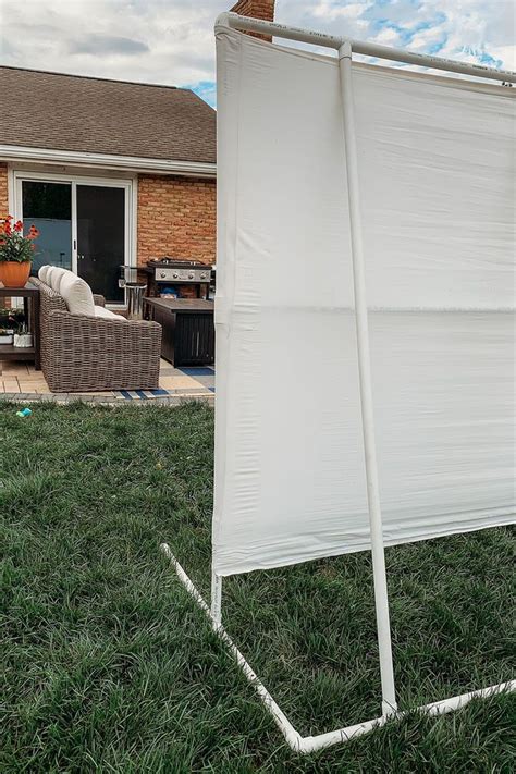 Diy Backyard Movie Screen, Diy Backyard Movie Night, Diy Movie Screen, Easy Diy Crafts, Diy ...