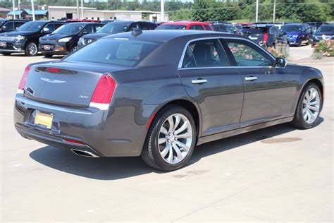 Pre-Owned 2019 Chrysler 300 Limited 4D Sedan in Longview #10050P | Peters Elite Autosports