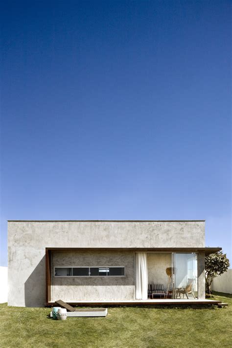 Box House / SAINZ arquitetura | ArchDaily