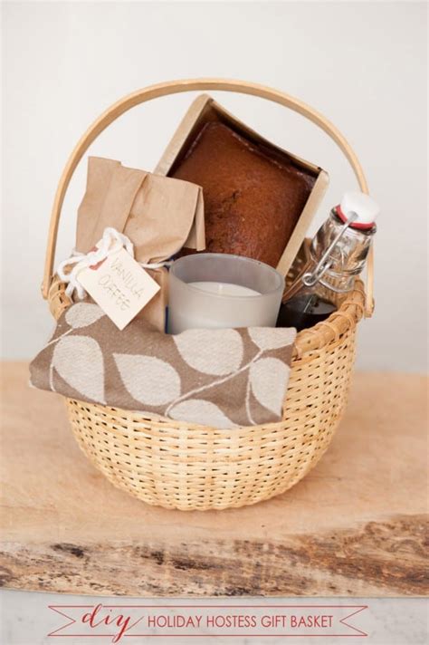 DIY Christmas Gift Baskets that Anyone Will Love