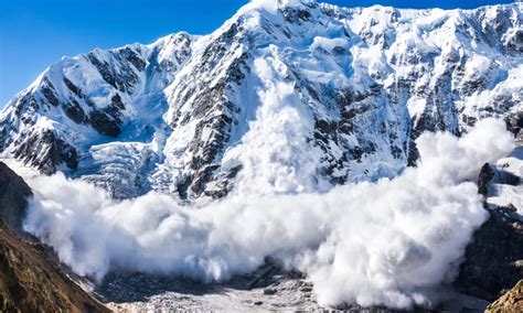 Avalanche vs Landslide Compared: Which Is More Devastating? - Wiki Point