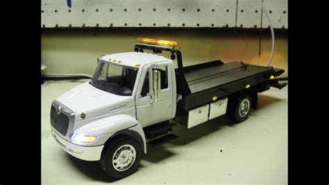 Tracy's custom 1:24 scale International 4400 flatbed /rollback wrecker tow truck with working ...