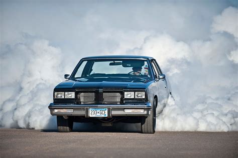 This 1980 Cutlass Makes 1,000 HP with a Turbocharged 6.0L Engine