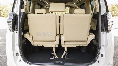 Vellfire Interior Image, Vellfire Photos in India - CarWale