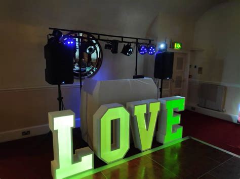 Wedding DJ at The Castel Hotel, Taunton – Keith Hards Entertainment