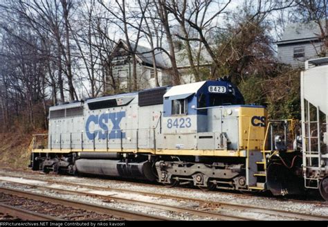 CSX YN1 SD40-2 8423