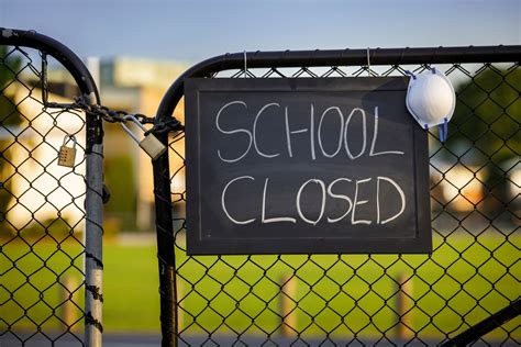 school-closed - Dad Blog UK