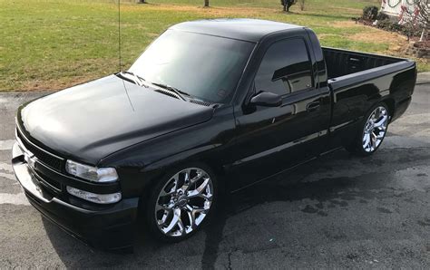 william's 2000 Chevrolet Silverado 1500 - Holley My Garage