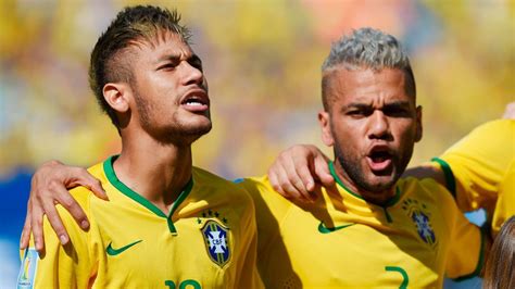 World Cup 2018: The extraordinary power of the football song - BBC Culture