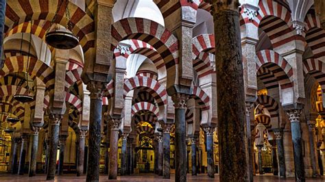 La Mezquita-Catedral de Córdoba, entre los 51 lugares de España que ...