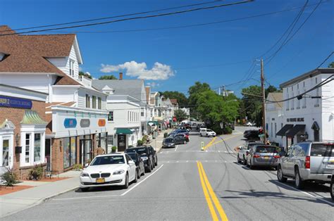 Katonah: Colorful and Commuter-Friendly - North of NYC