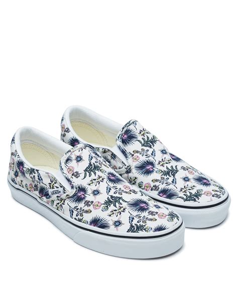 Vans Womens Classic Slip-On Paradise Floral Shoe - True White | SurfStitch