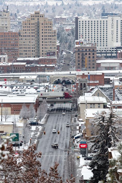 Spokane gets first significant winter snowfall - Dec. 28, 2018 | The Spokesman-Review