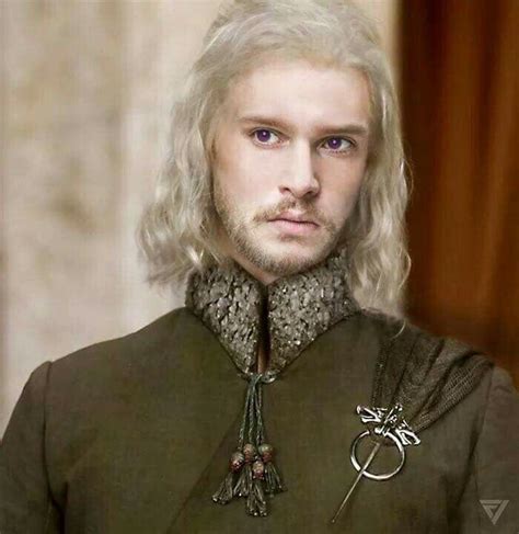 Jon Snow Cosplaying Aegon Targaryen : r/freefolk