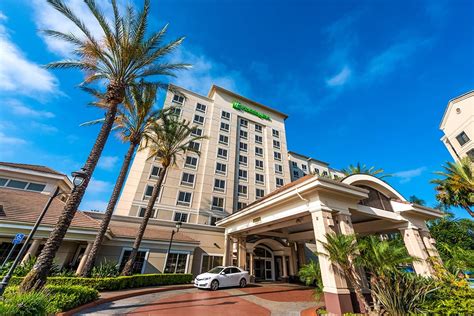 Holiday Inn Anaheim Resort Area Review - Disney Tourist Blog