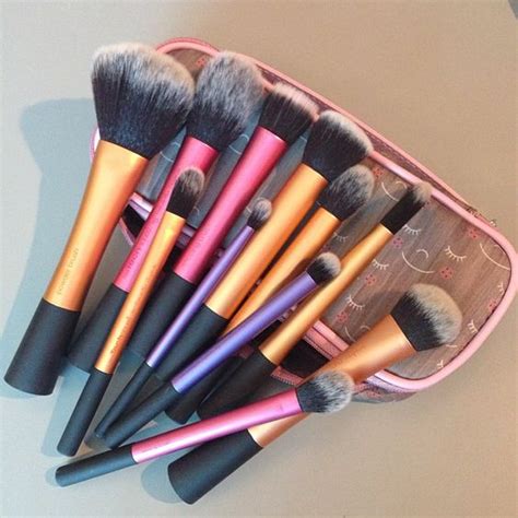 20 Best Makeup Brush Brands | Makeup Brushes Reviews