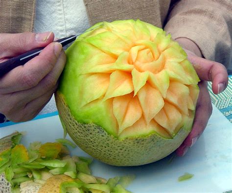 Thai Fruit Carving: Cantaloupe | Pics4Learning