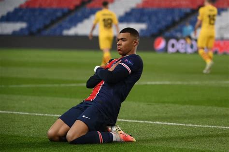 Kylian Mbappé : Psg Star Kylian Mbappe Bestatigt Erstmals Offentlich ...