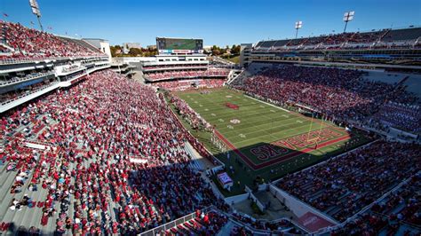 Donald W. Reynolds Razorback Stadium returns to full capacity this fall ...