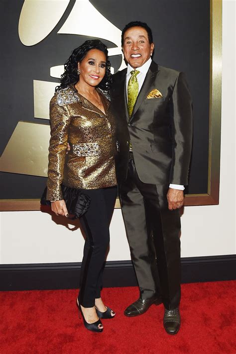 See All the 2015 Grammys Red-Carpet Looks | Grammys red carpet, Smokey ...