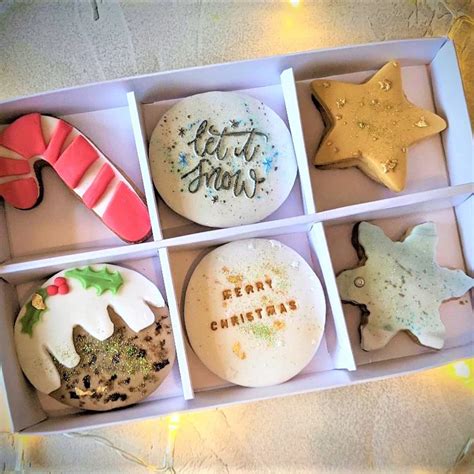 Personalised Postal Christmas Biscuit Gift Box - Yumbles.com