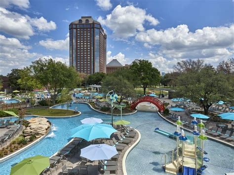 5 top Texas hotel-resorts with wild waterparks for late summer getaways ...