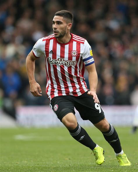 Huddersfield Renew Maupay Interest - Complete Sports