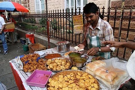 Best Street Food Places In Mumbai For A Complete 'Mumbaiyaa' Experience ...