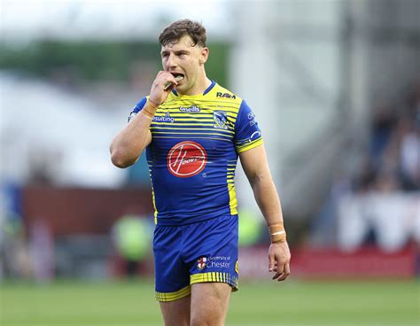 Warrington Wolves give debut to new signing as key players return ...