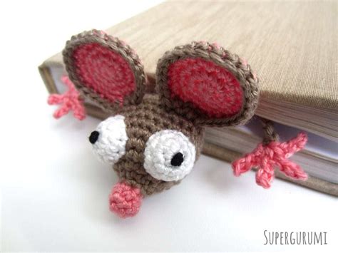 Crochet Flat Mouse | Crochet bookmark pattern, Crochet mouse, Crochet purse patterns