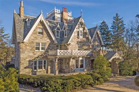 Gothic Revival-Style Manor in Bronxville, N.Y. | 2019 HGTV's Ultimate House Hunt | HGTV