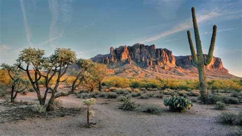 Superstition-Mountains-Mountain-Range-in-Field-Phoenix-Arizona-USA-Landscape-Desert-Landscapes ...