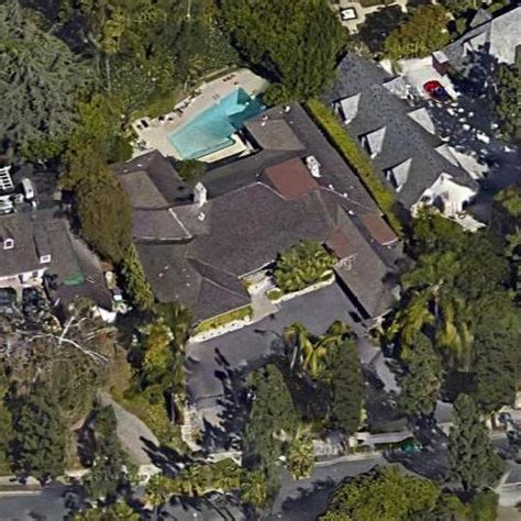 Jeff Bezos's House in Beverly Hills, CA (Google Maps)