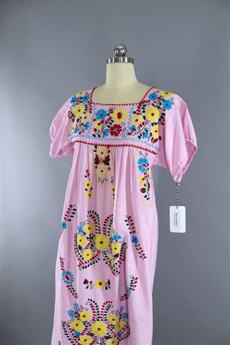 Pastel Pink Vintage Mexican Dress / Oaxacan Embroidered Caftan