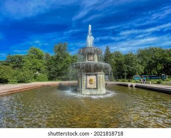 610 Complex peterhof fountains Images, Stock Photos & Vectors | Shutterstock