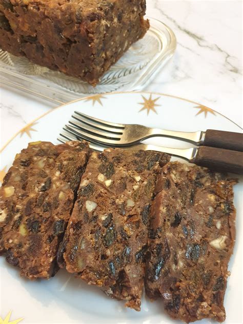 No-bake Christmas cake (with chocolate) - Foodle Club