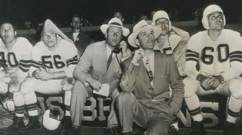 Cleveland Browns To Wear New White Helmets With 1946 Throwback Uniforms ...