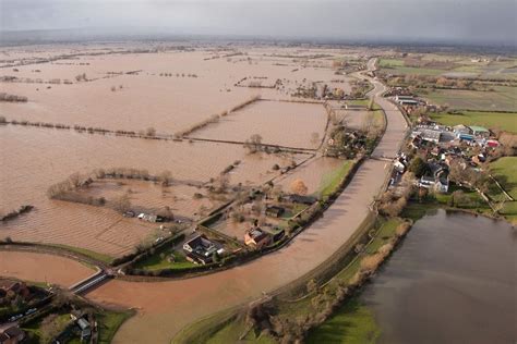 27 Staggering New Pictures Of The Somerset Levels Floods Mother Earth ...