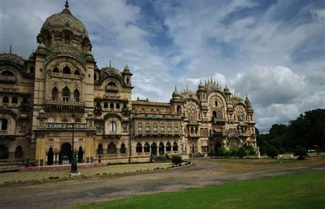 Laxmi Vilas Palace, Vadodara - Timing, Location, History