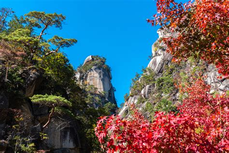 Japan's Top 12 Hikes for the Best Autumn Foliage Views | Tokyo Weekender